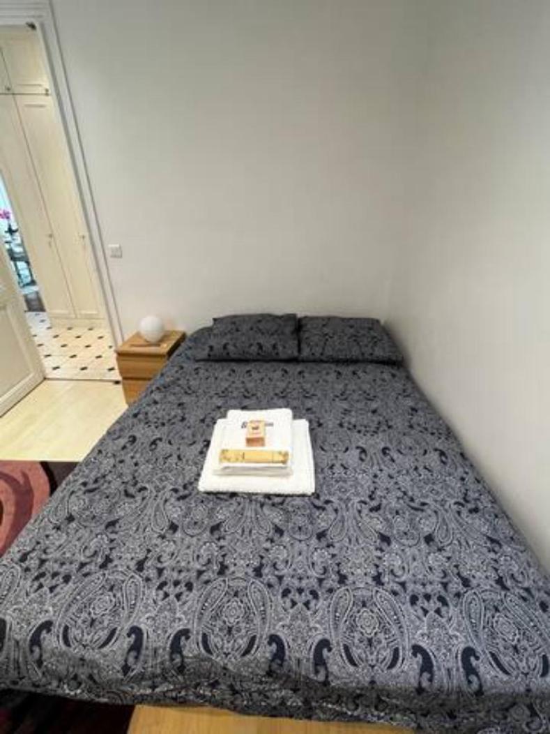 Apartamento Eiffel Edge Escape 30 M From Eiffel Tower París Exterior foto
